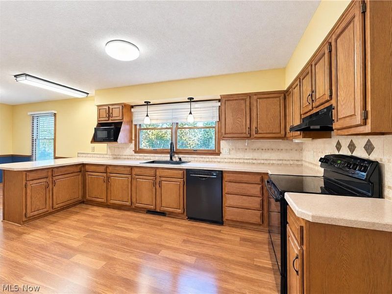 453 Carruthers Road, Tallmadge, OH 44278 Photo 6