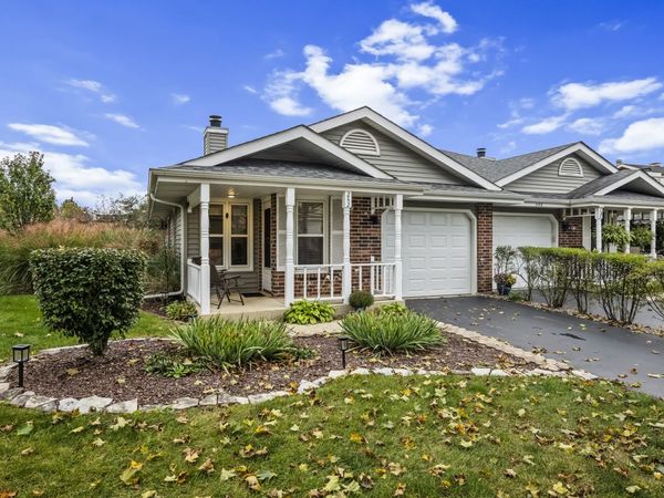 242 Pier Avenue , Naperville, IL 60565