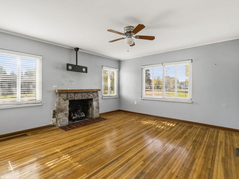 2 Cyrus Street, Commercial Point, OH 43116 Photo 8