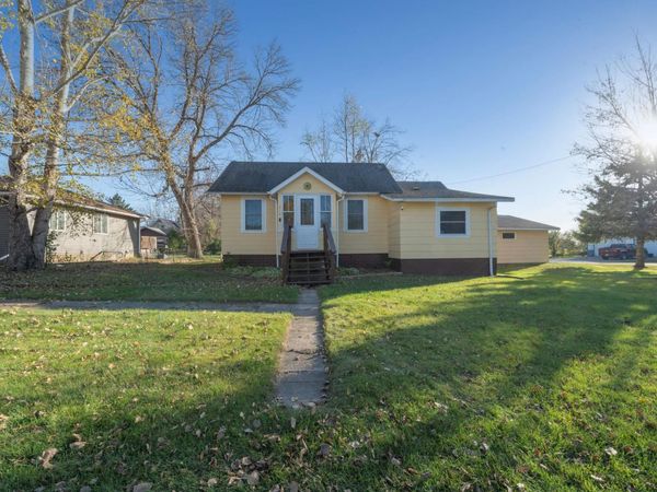 313 4th Street NW, Bertha, MN 56437