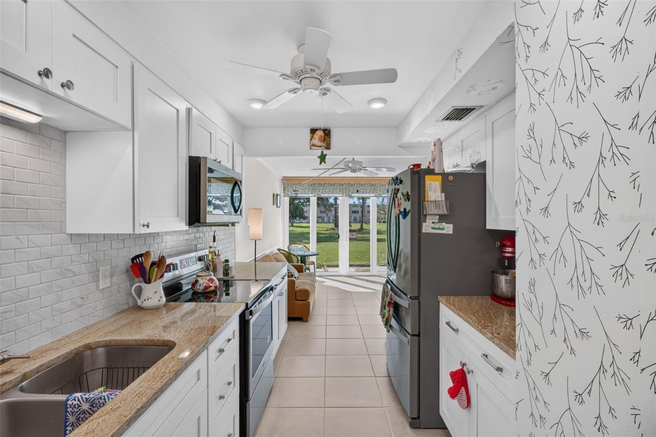 5095 Bay Street Ne, Unit 104, Saint Petersburg, FL 33703 Photo