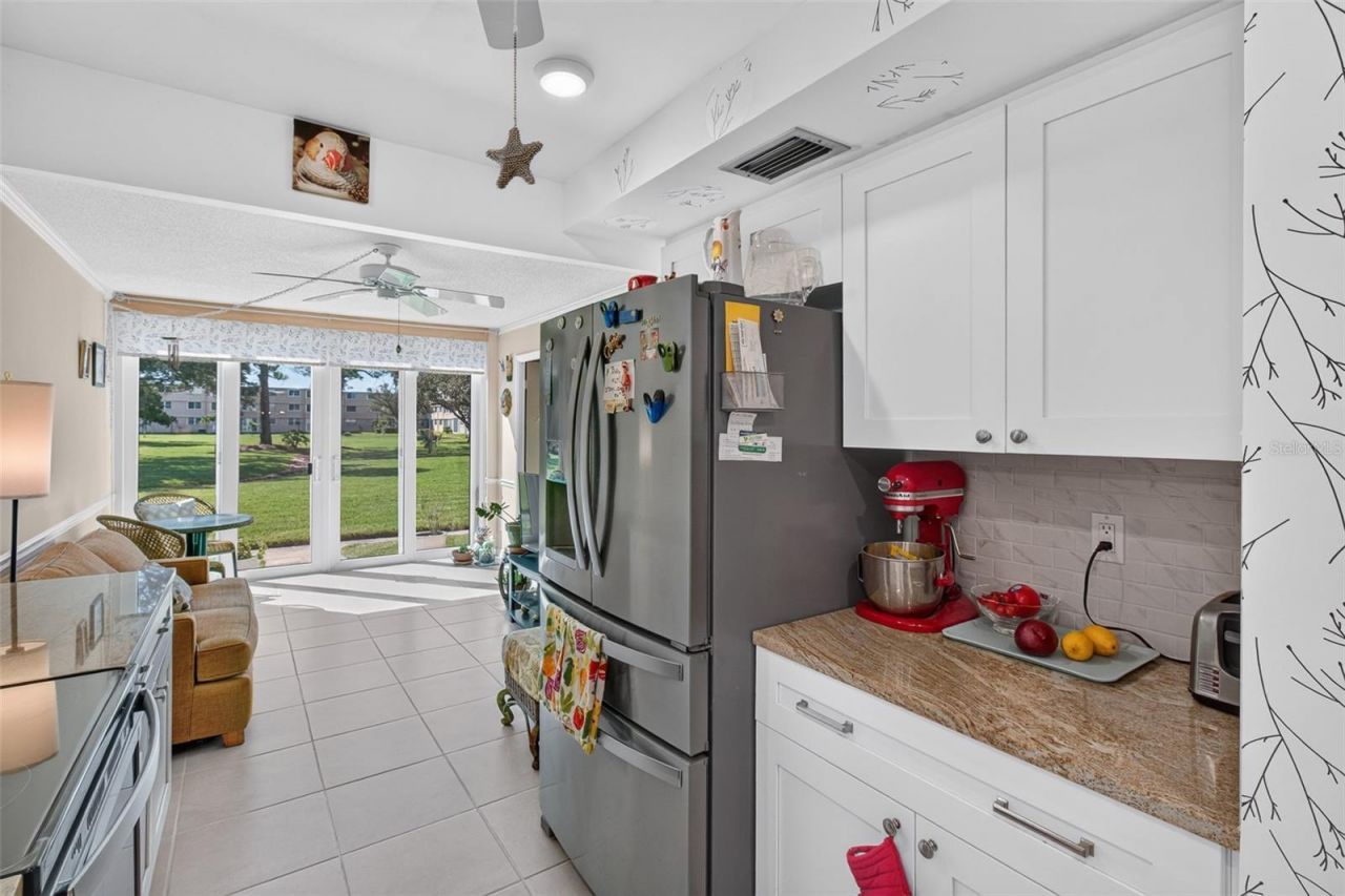 5095 Bay Street Ne, Unit 104, Saint Petersburg, FL 33703 Photo