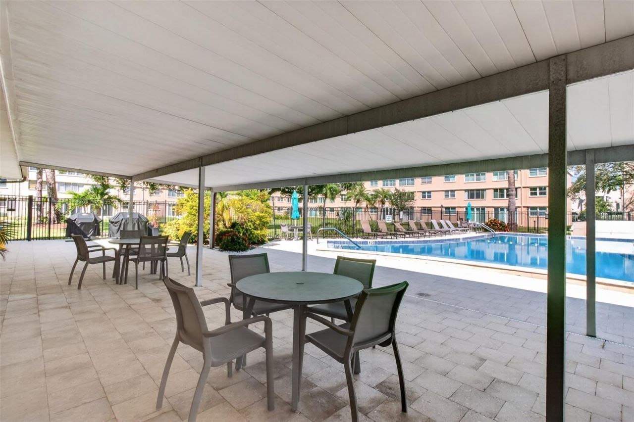 5095 Bay Street Ne, Unit 104, Saint Petersburg, FL 33703 Photo