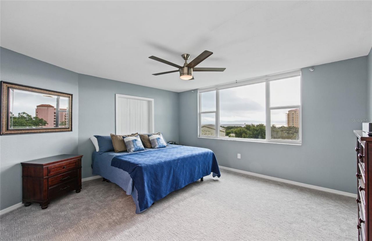 700 Beach Drive Ne, Unit 701, Saint Petersburg, FL 33701 Photo