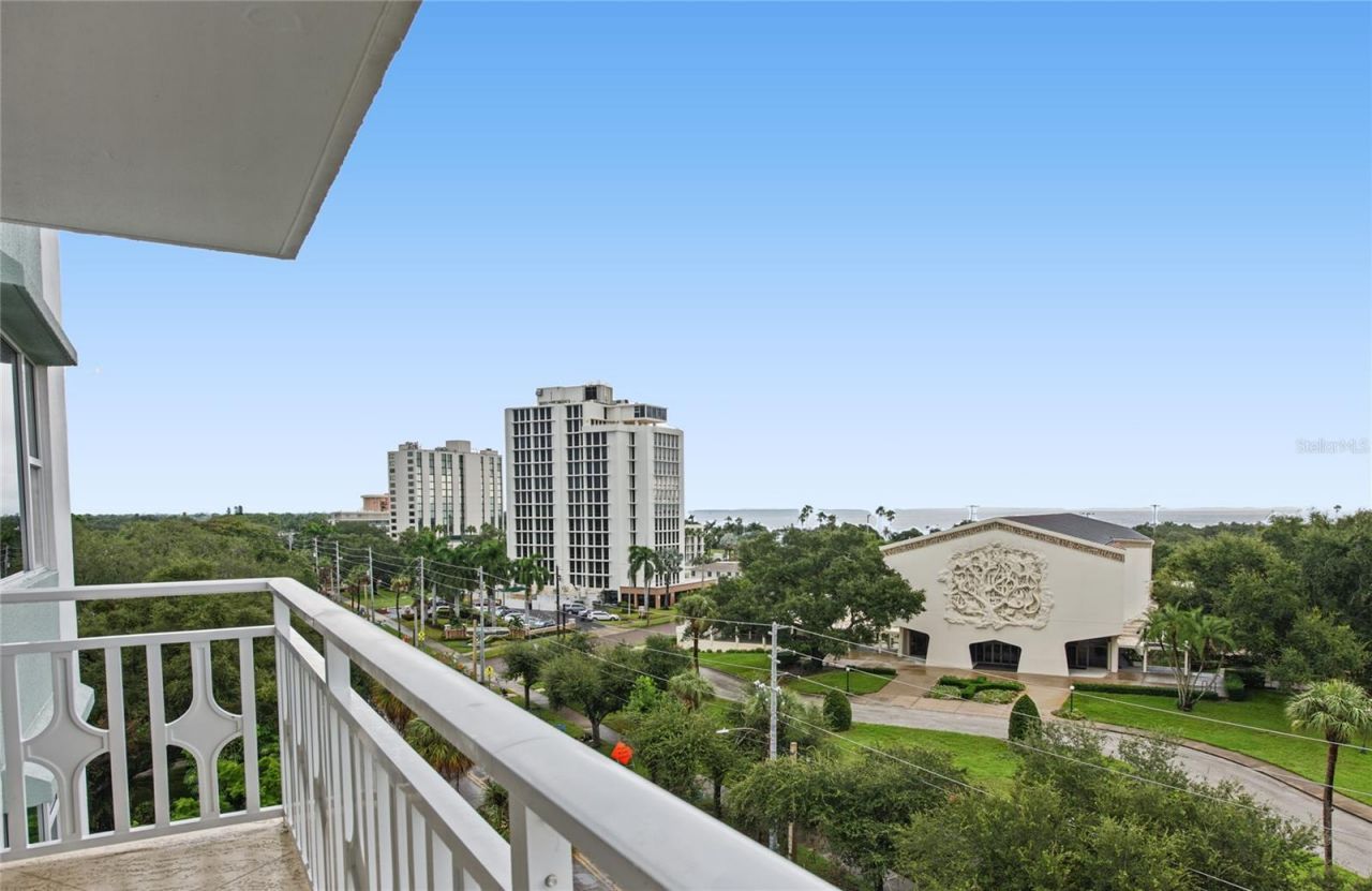 700 Beach Drive Ne, Unit 701, Saint Petersburg, FL 33701 Photo