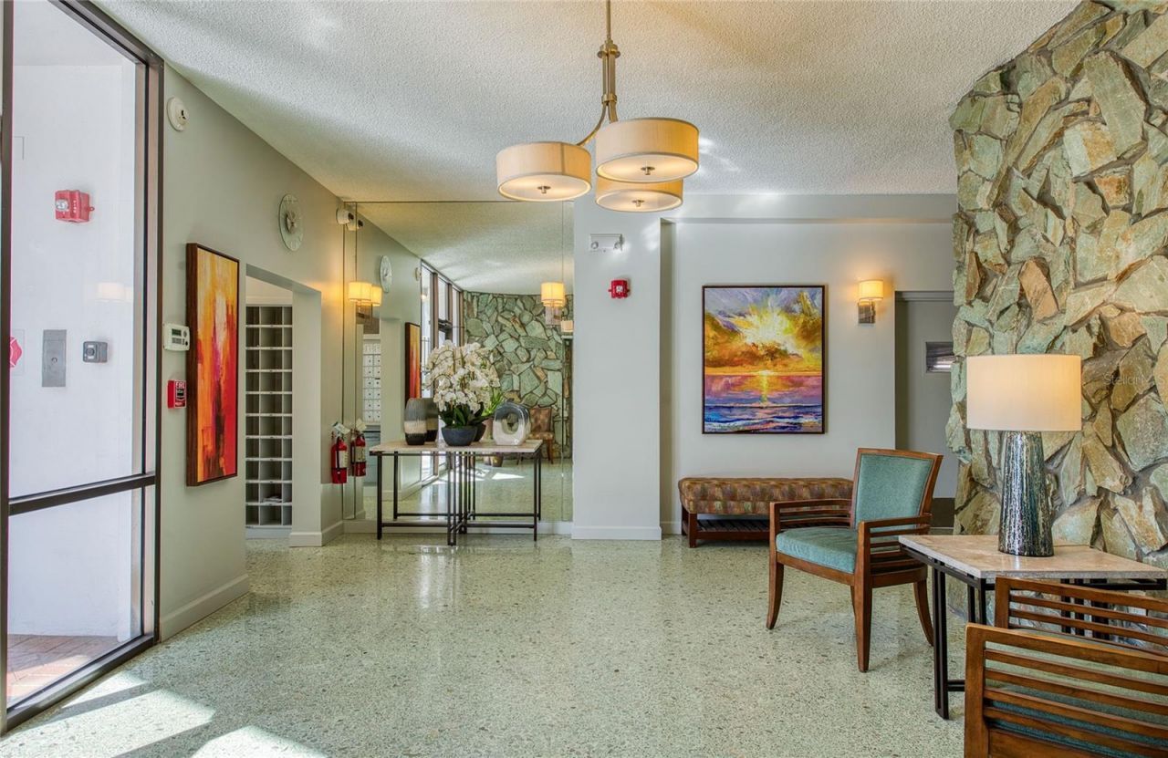 700 Beach Drive Ne, Unit 701, Saint Petersburg, FL 33701 Photo