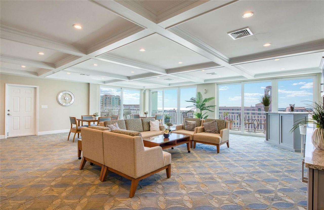 700 Beach Drive Ne, Unit 701, Saint Petersburg, FL 33701 Photo