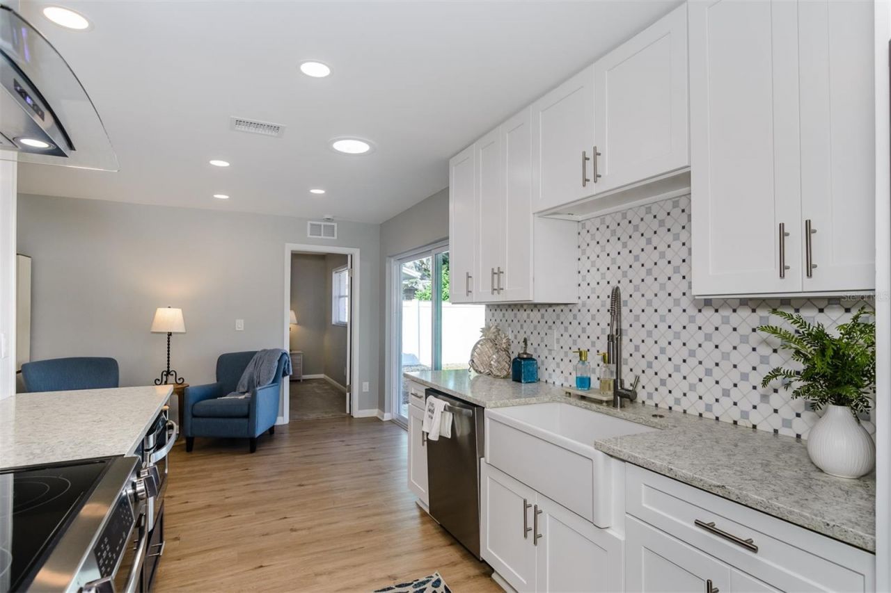 57 Harbor Oaks Circle, Safety Harbor, FL 34695 Photo