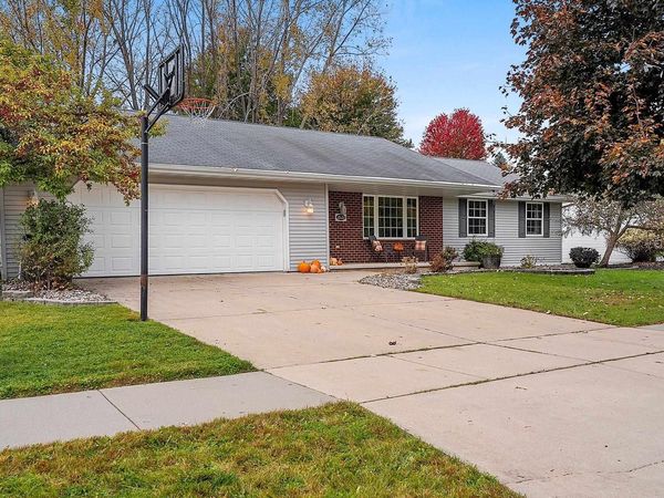 1533 ROCKWELL ROAD, Green Bay, WI 54313