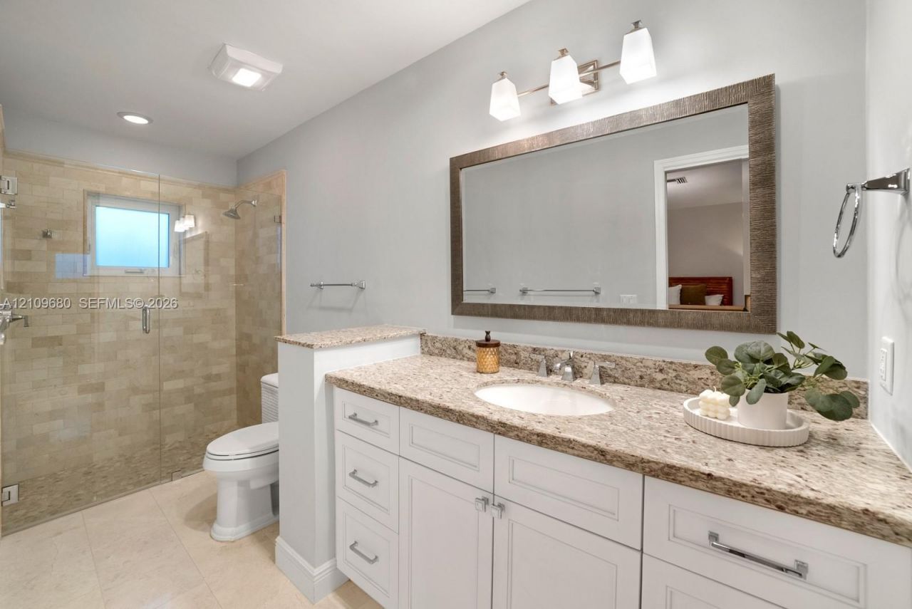 4100 Bay Point Rd , Miami, FL 33137 Photo