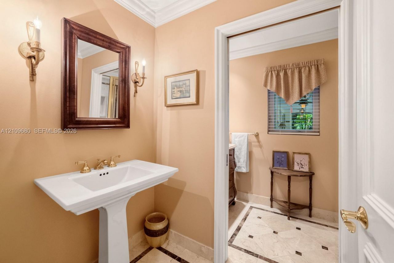 4100 Bay Point Rd , Miami, FL 33137 Photo