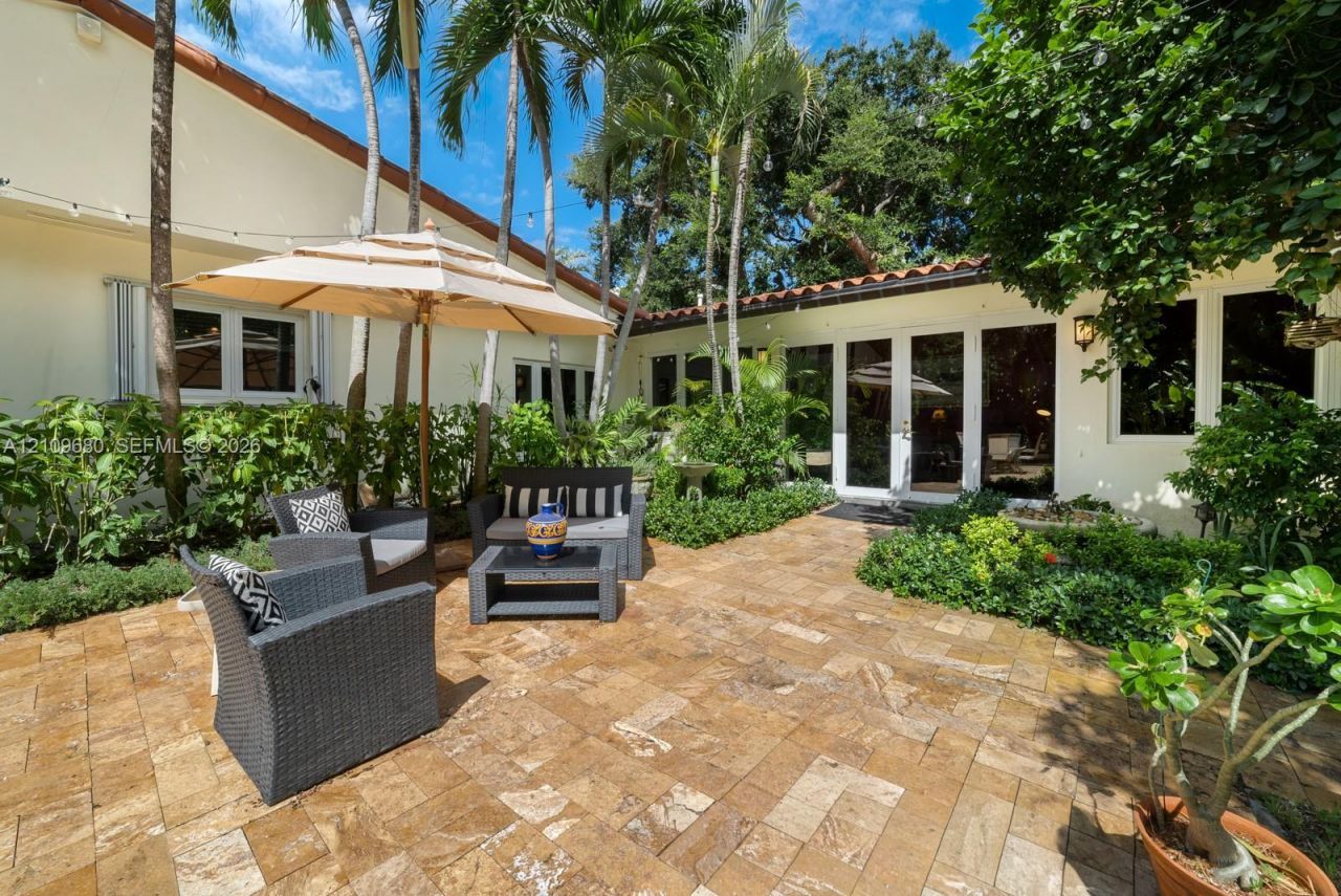 4100 Bay Point Rd , Miami, FL 33137 Photo