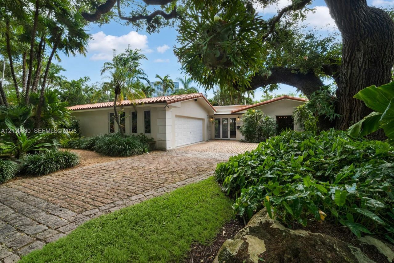 4100 Bay Point Rd , Miami, FL 33137 Photo