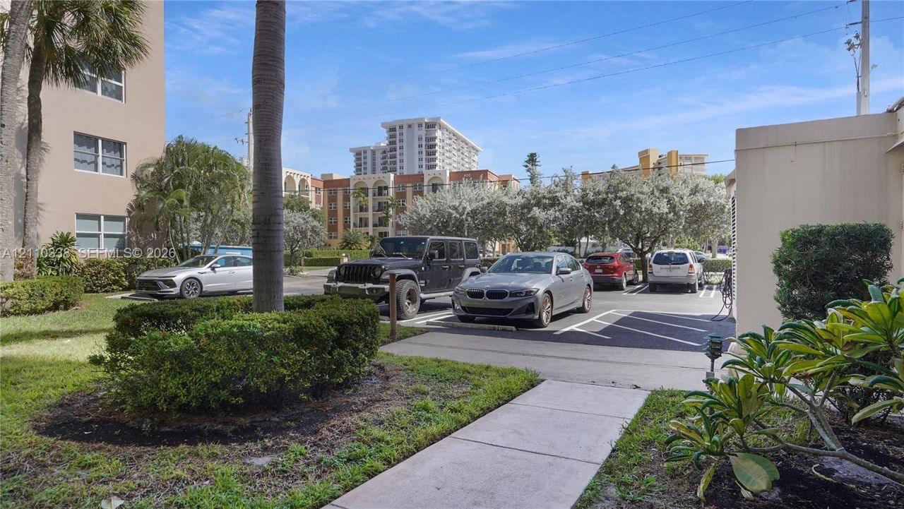 401 N Riverside Dr, Unit 105, Pompano Beach, FL 33062 Photo
