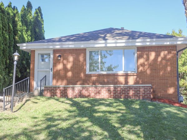 1020 Carrington Ave, South Milwaukee, WI 53172