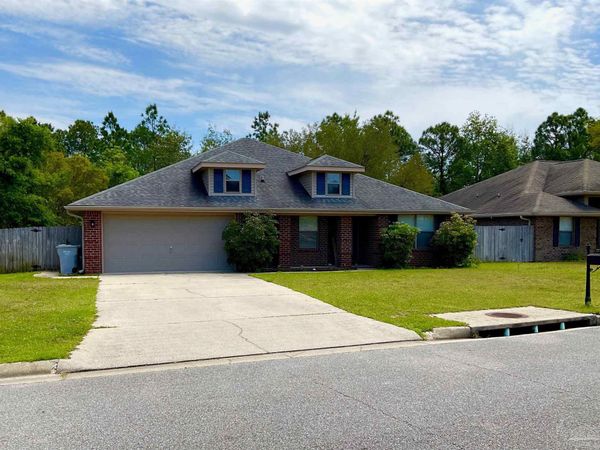 2784 Shoni Dr, Navarre, FL 32566
