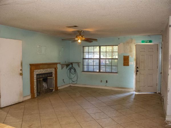 9910 Oak Haven Rd, Pensacola, FL 32526