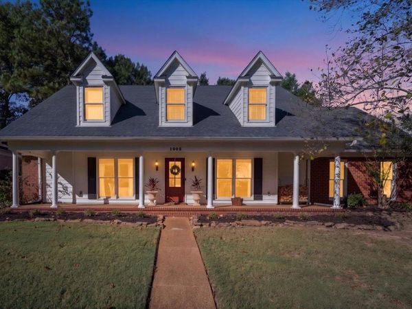 1005 TARA WOODS DR, Collierville, TN 38017