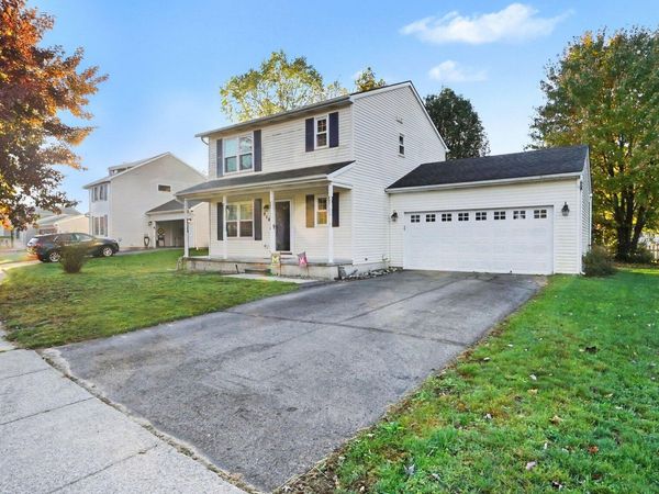 814 Cricket Crossing, Pinckney, MI 48169