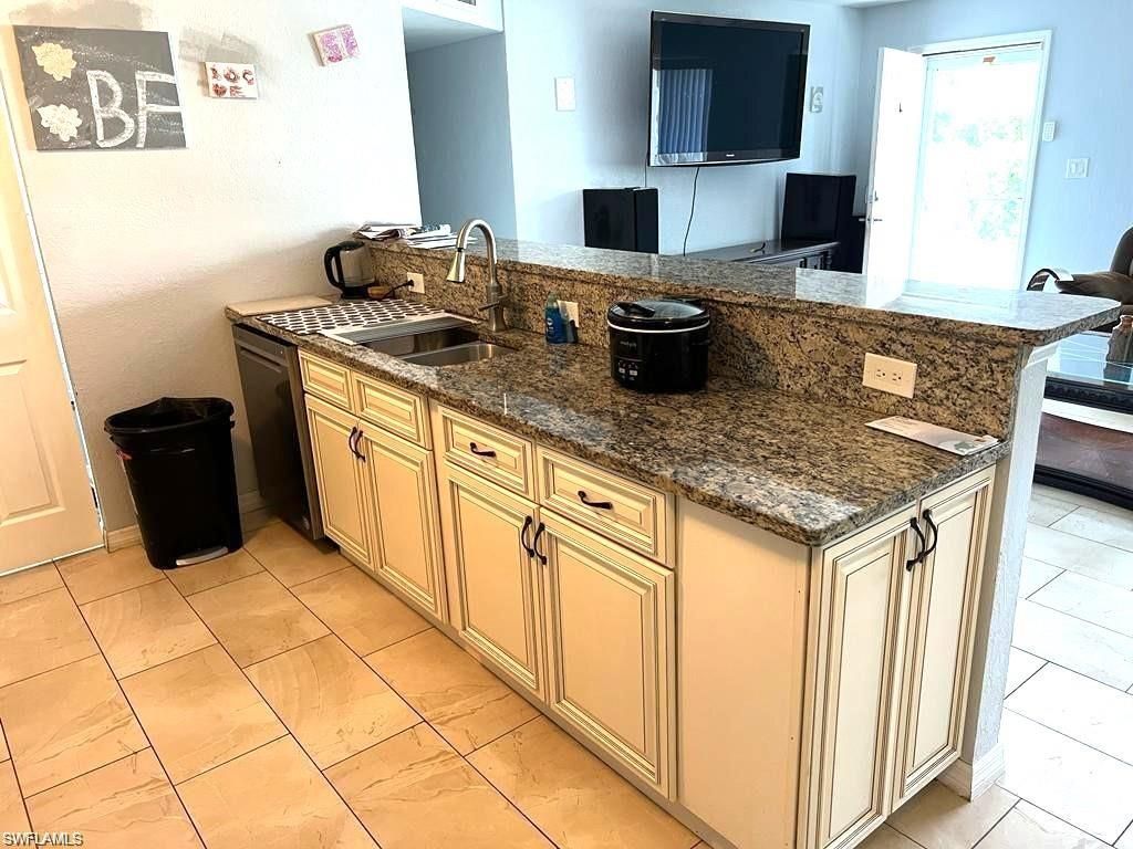 883 Coconut Cir E, Naples, FL 34104 Photo