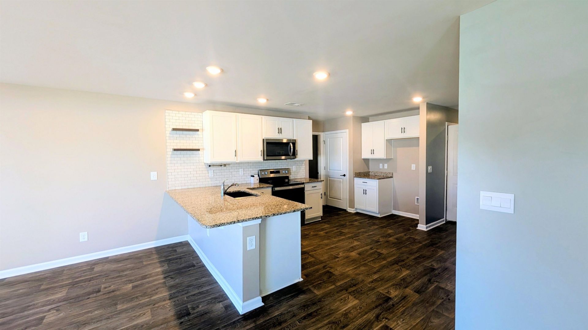 776 Woodland Farms Circle Photo 4