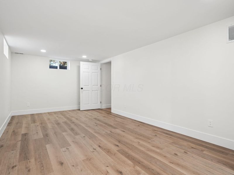 1553 Melrose Avenue, Columbus, OH 43224 Photo 24