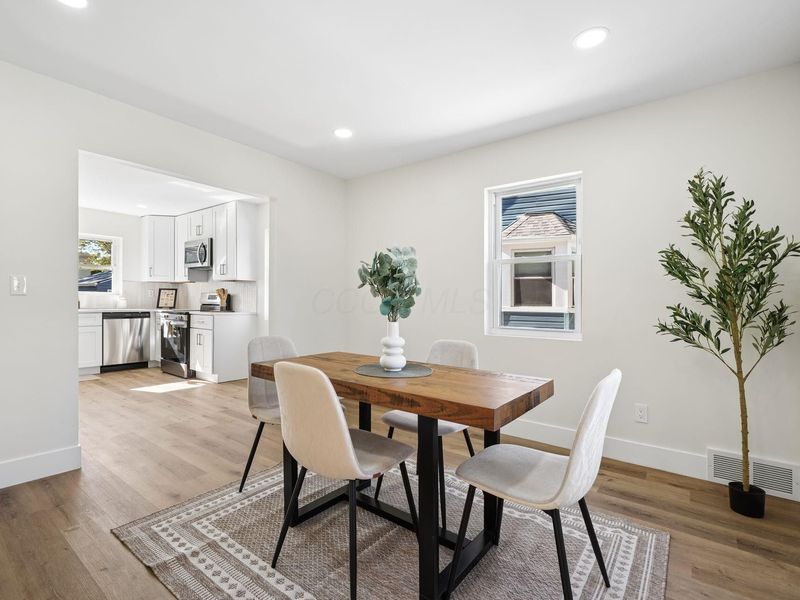 1553 Melrose Avenue, Columbus, OH 43224 Photo 7