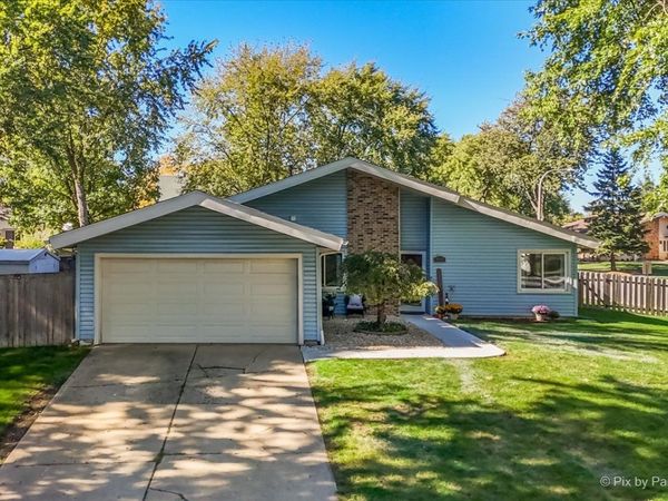 5892 Chatsworth Court , Hanover Park, IL 60133