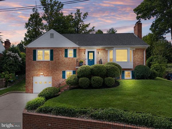 2720 S GROVE STREET , ARLINGTON, VA 22202