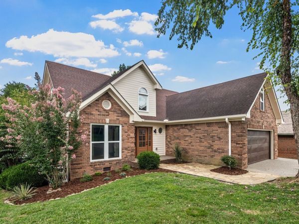 204 Breakwater Dr, Hendersonville, TN 37075