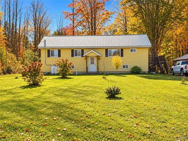 19 Miner Road , Oswego, NY 13126