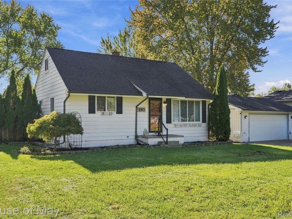110 Briscoe Boulevard, Waterford Township, Mi 48327