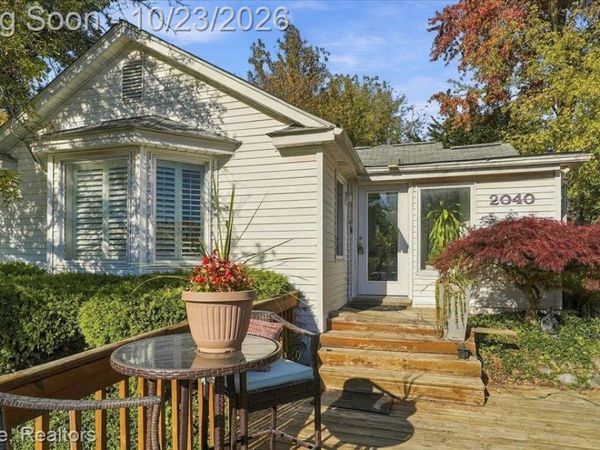 2040 Walnut Lake Road, West Bloomfield Township, Mi 48323