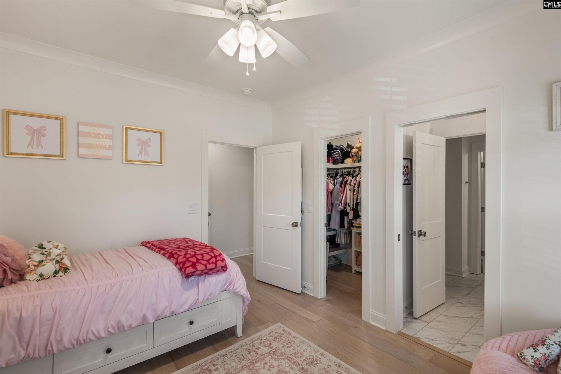 908 Salisbury Court  Photo 33
