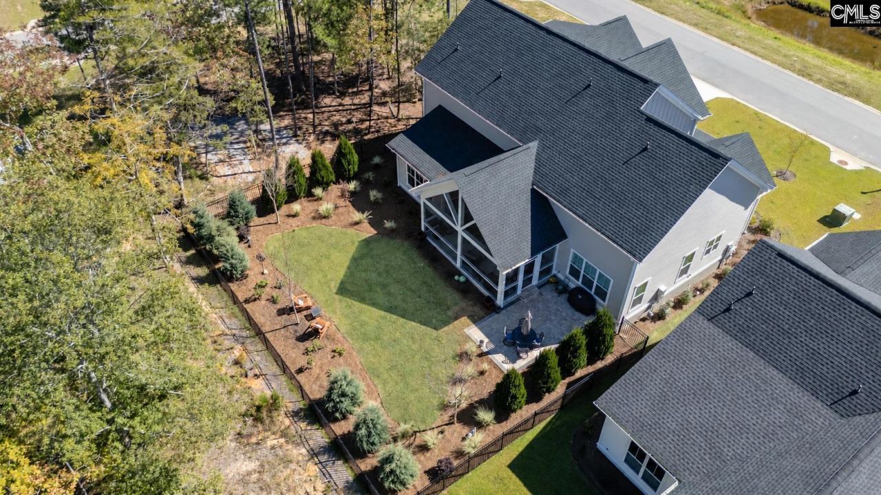 908 Salisbury Court  Photo 41