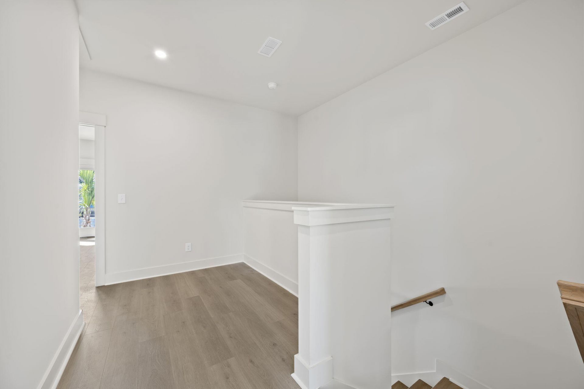 304 Livewell Court Photo 26
