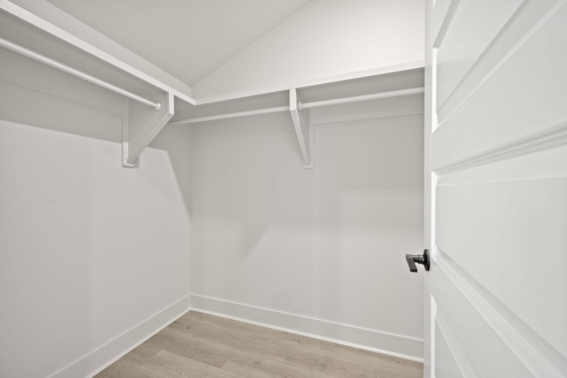 304 Livewell Court Photo 37