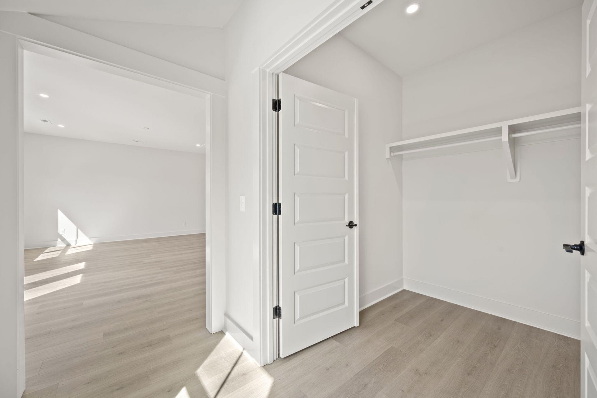 304 Livewell Court Photo 43