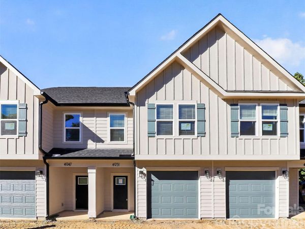 4951 Curtiswood Drive , Charlotte, NC 28213