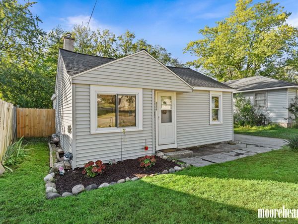 834 35th Street SW, Wyoming, MI 49509