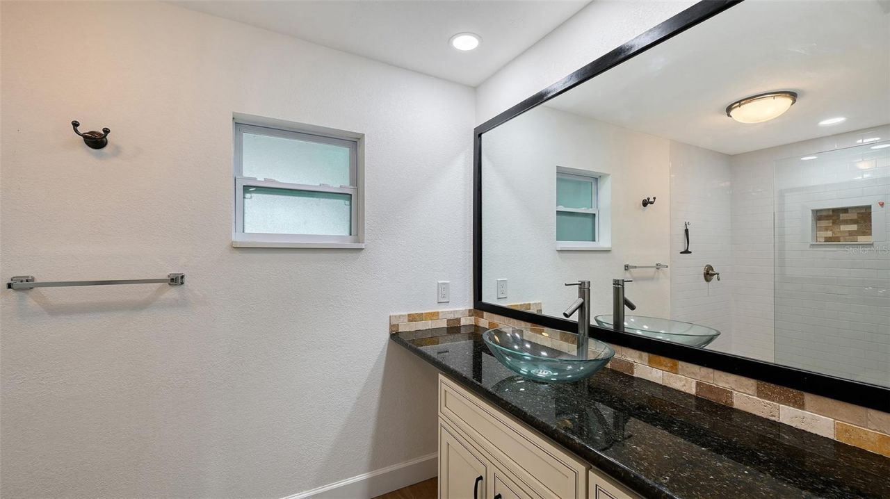 5044 Brookmeade Drive , Sarasota, FL 34232 Photo