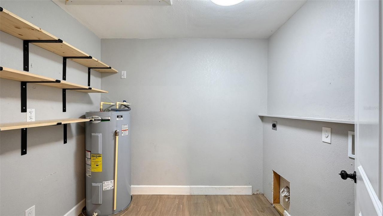 5044 Brookmeade Drive , Sarasota, FL 34232 Photo