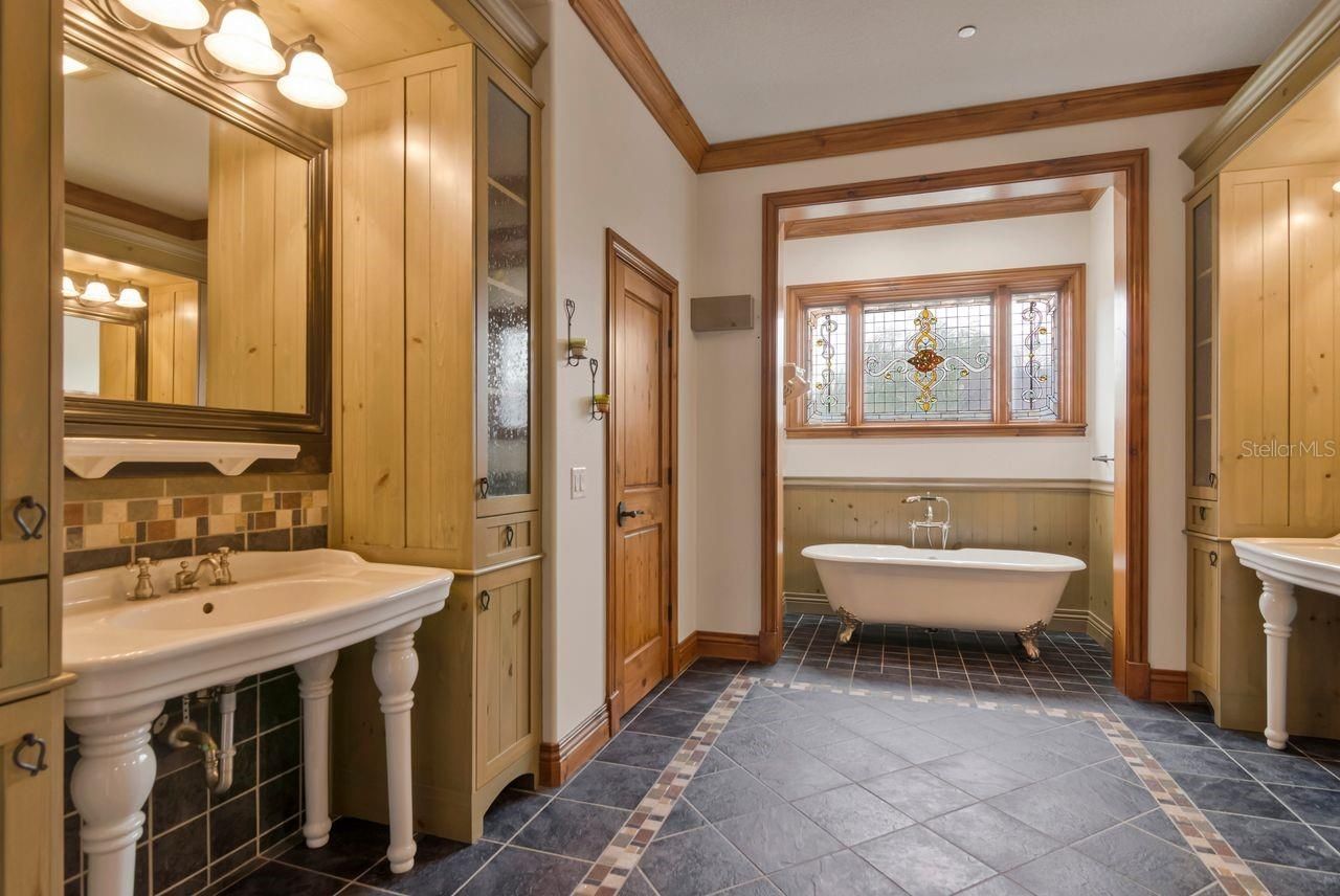 109 Old Oak Lane, Palm Harbor, FL 34683 Photo