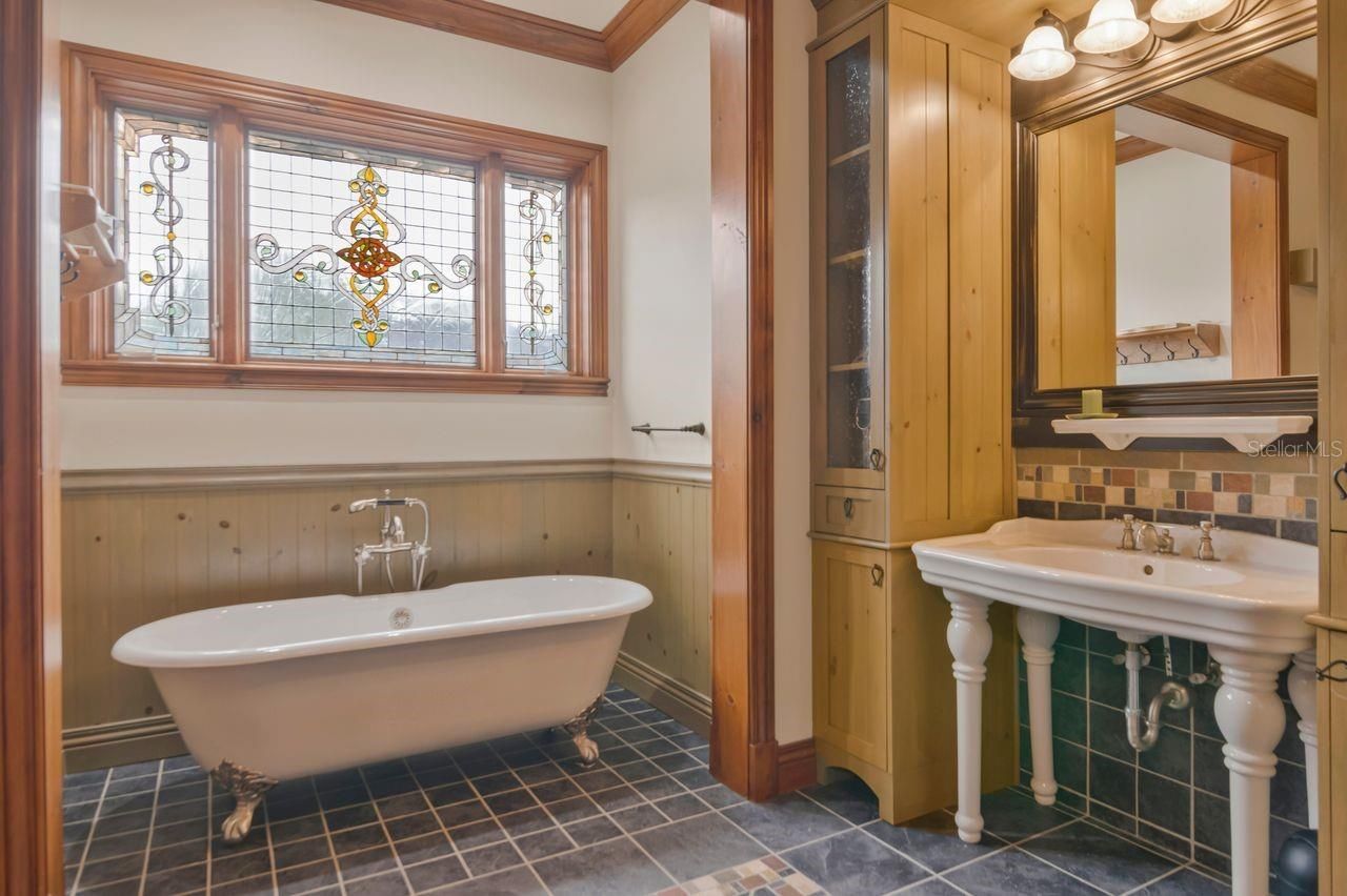 109 Old Oak Lane, Palm Harbor, FL 34683 Photo