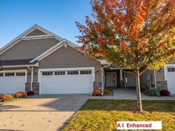 620 Liberty Way , Vadnais Heights, MN 55127