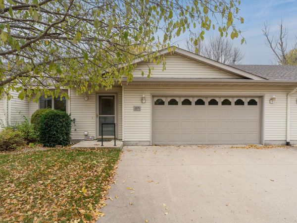 1971 E Welco Drive , Saint Peter, MN 56082