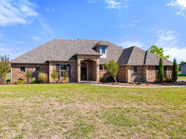 1960 Bermuda Drive, Newcastle, OK 73065