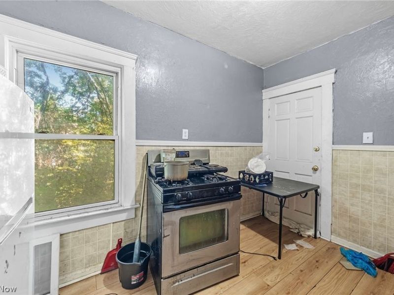 7915 Linwood Avenue, Cleveland, OH 44103 Photo 18