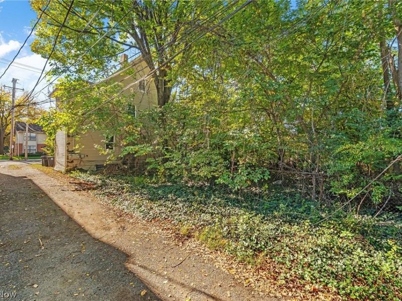 7915 Linwood Avenue, Cleveland, OH 44103 Photo 27