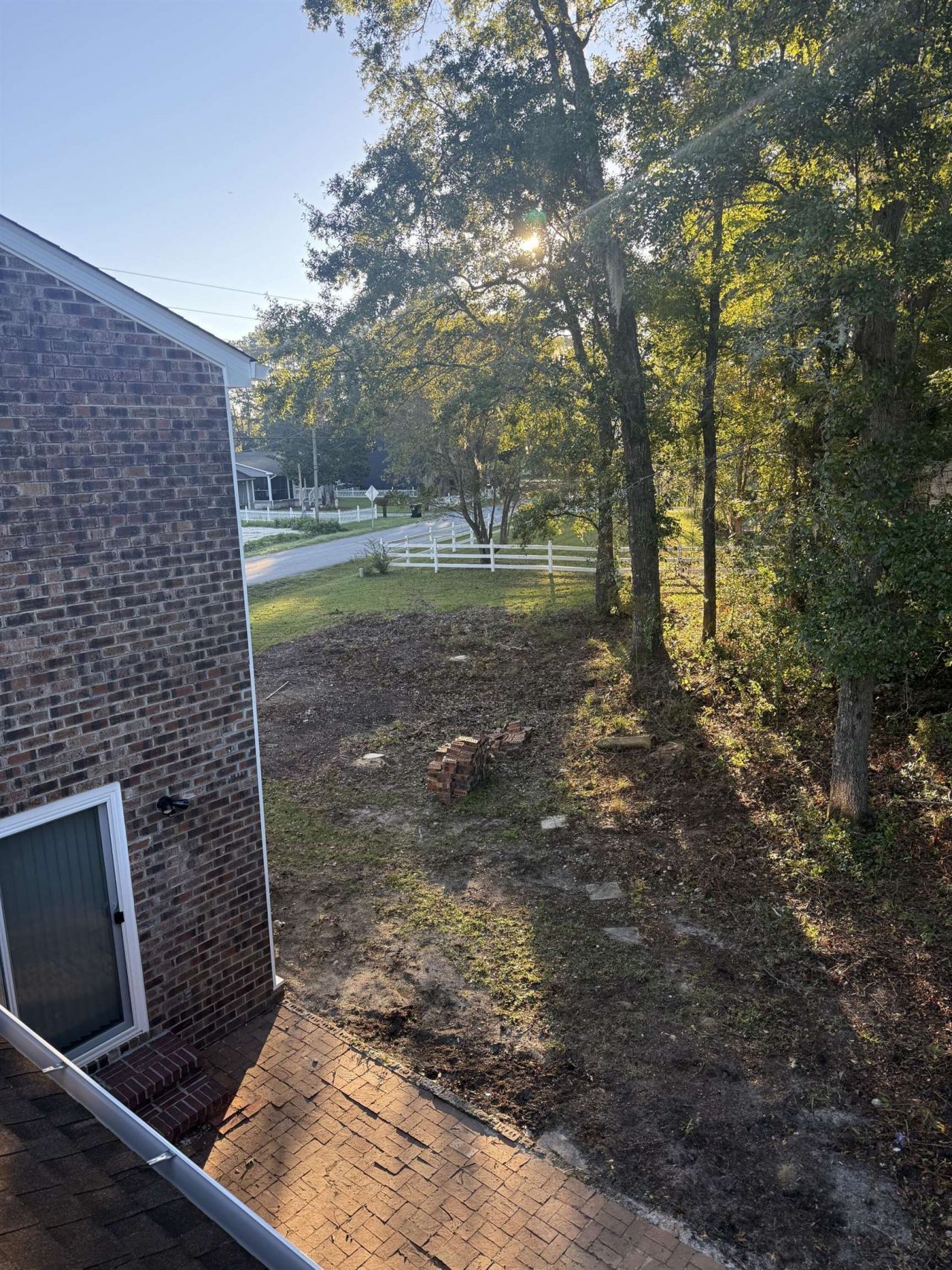 26 Smith Blvd.  Photo 18